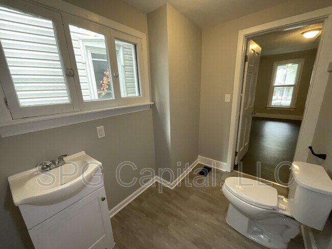 Foto del edificio - 212 E Orange St