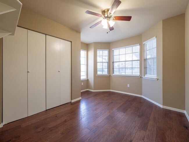Building Photo - 16829 Whitebrush Loop