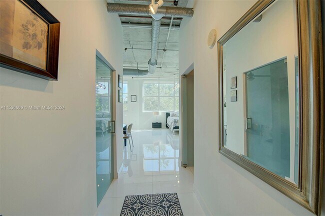 Building Photo - 2001 Biscayne Blvd