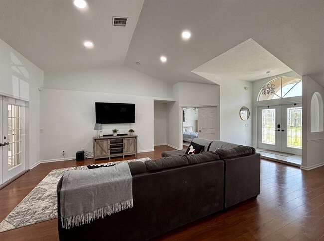 Foto del edificio - 13885 Sheffield St