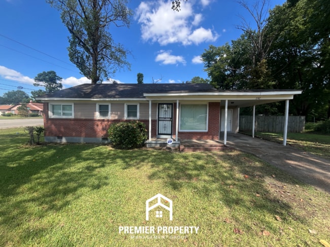 Photo - 242 Sullivan Dr House