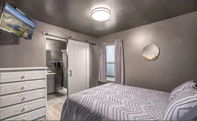 Foto del edificio - 219 E Coeur D'Alene Lake Dr