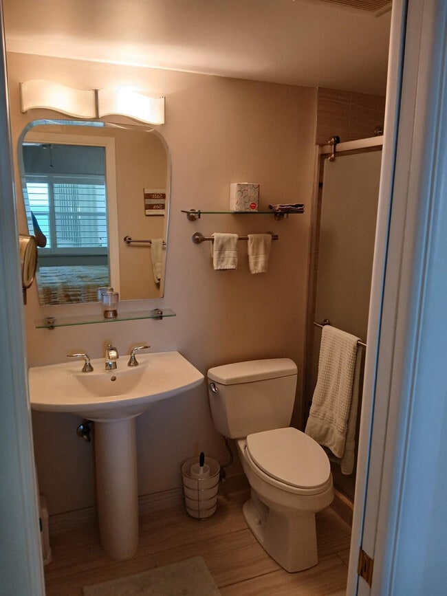 Building Photo - 3101 S Ocean Blvd