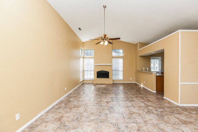 Building Photo - 2733 Forest Creek Dr