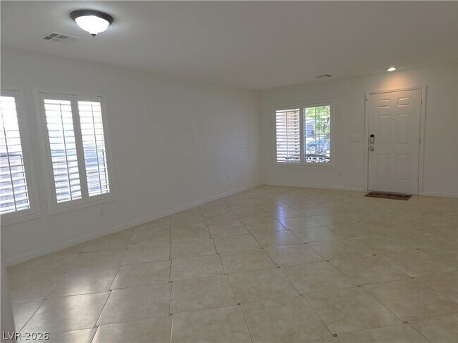 Foto del edificio - 6717 Yellowhammer Pl