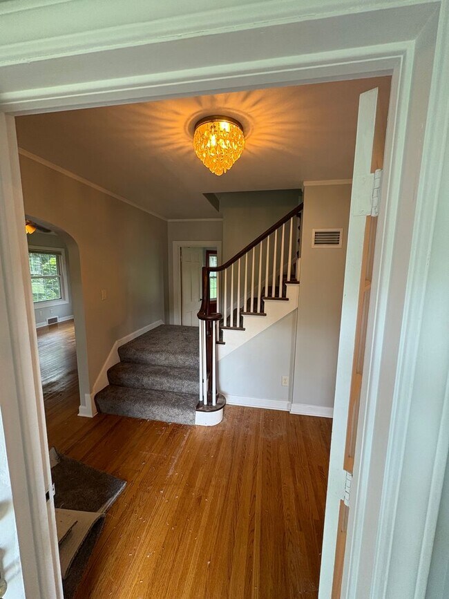 Foto del edificio - 4 bedroom 3 bathroom single family home