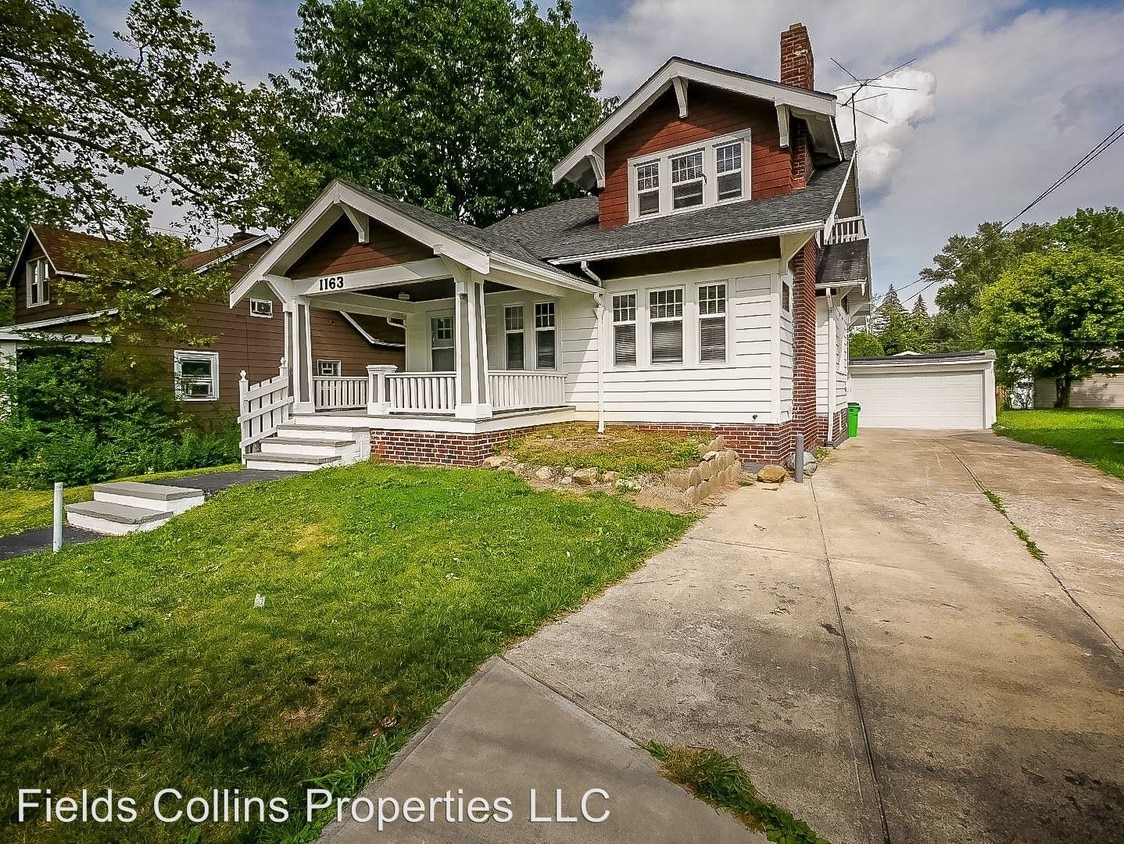 Primary Photo - 1163 S Green Rd