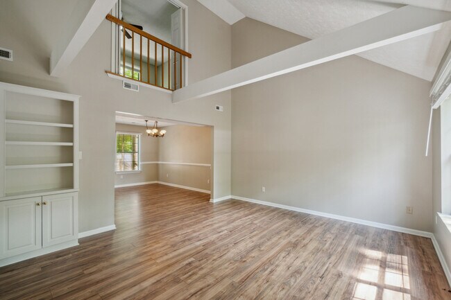 Building Photo - 3340 Lancaster Ln