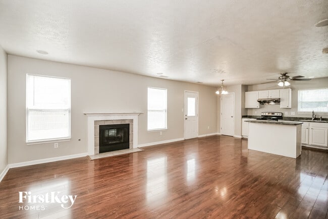 Building Photo - 5569 Bracken Dr