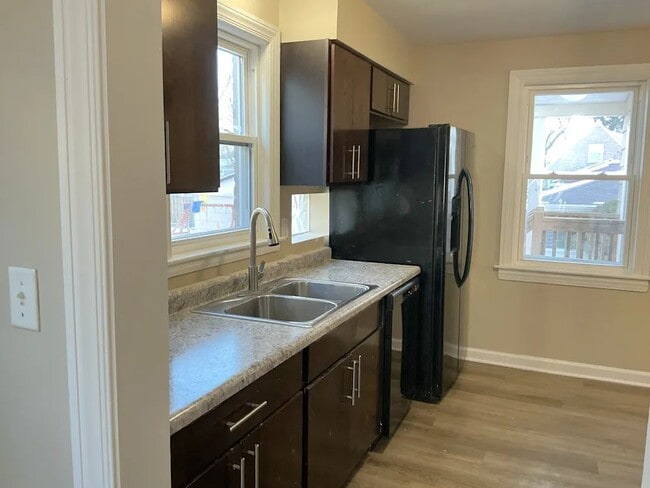 Foto del edificio - 1010 W Duncannon Ave