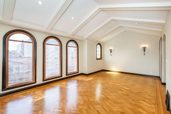 Building Photo - 3544 Webster St