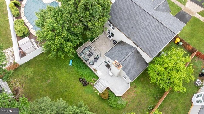 Building Photo - 733 Sunnyfield Ln