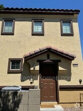 Building Photo - 1265 S Aaron