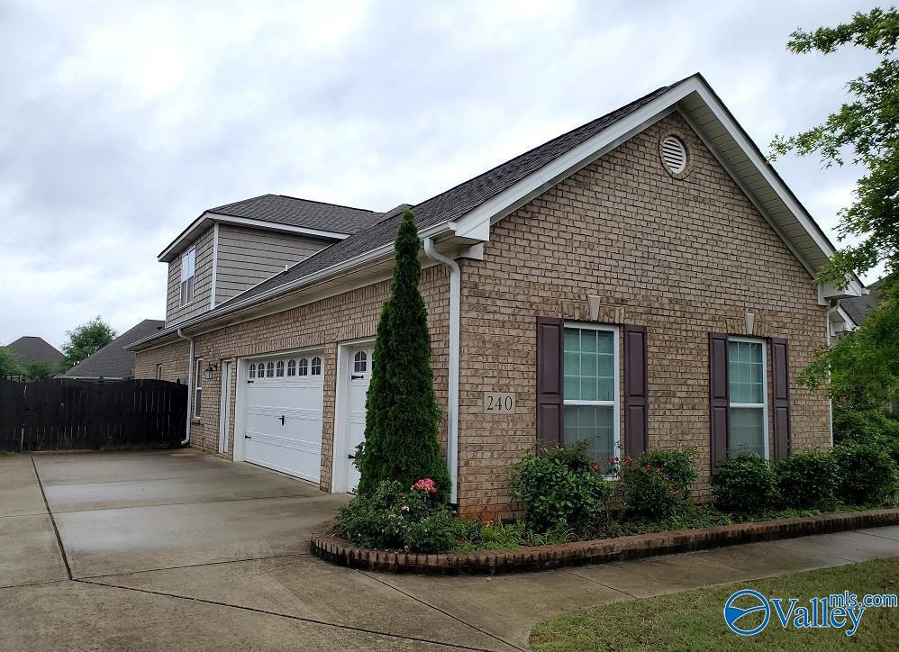 Building Photo - 240 Heritage Mill Dr