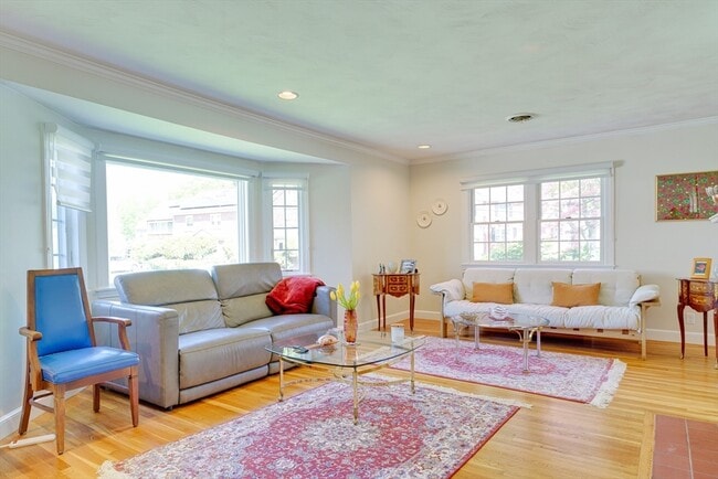 Building Photo - 24 Great Meadow Rd