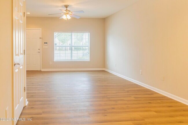 Foto del edificio - 8144 Summerside Cir
