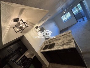 Building Photo - 1720 E Thunderbird Rd