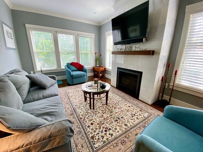 Foto del edificio - 49 Cottage St