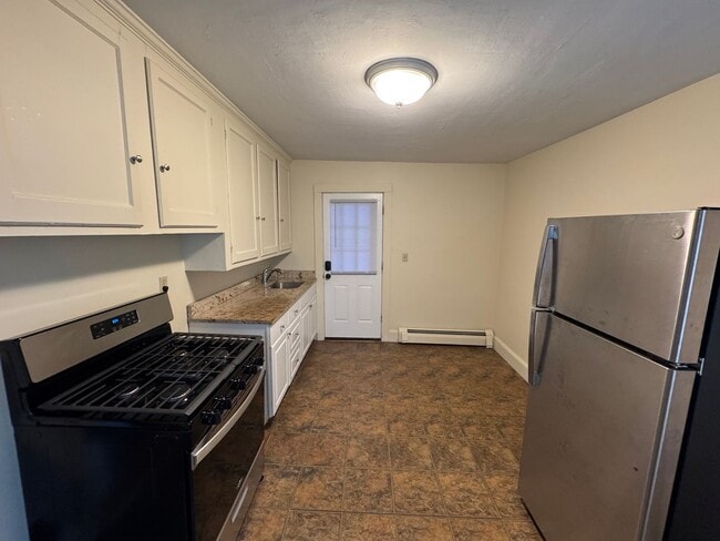 Building Photo - 42 Summer St