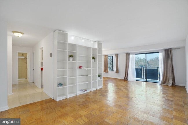 Foto del edificio - 3101 S Manchester St