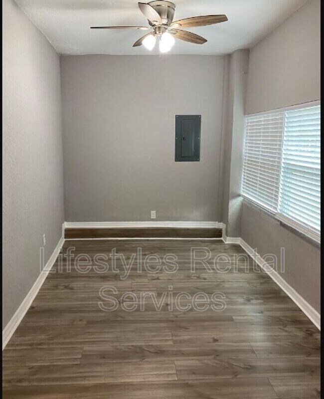 Foto del edificio - 1469 W. 7th St - Downstairs