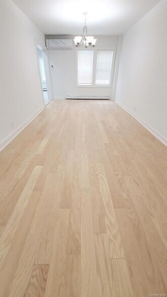 Foto del edificio - 85-40 68th Ave