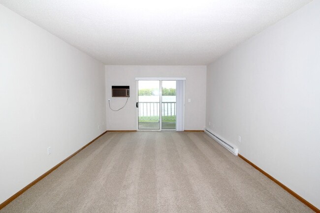 Interior Photo - Lake Pointe Apartments