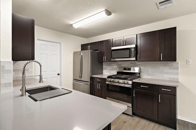 Foto del edificio - 4108 Whitecrest Cove