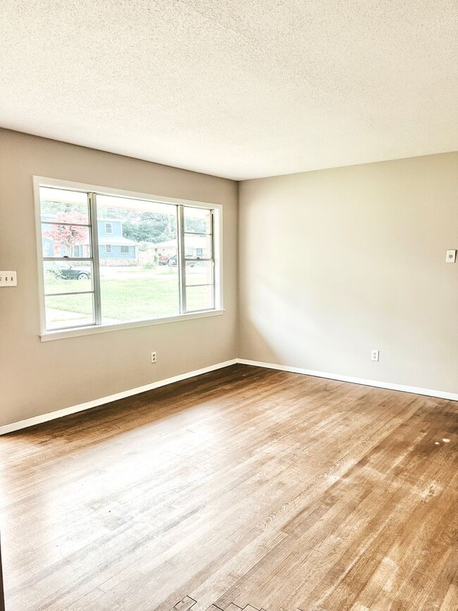Building Photo - 1831 Southaven Circle Southaven, MS