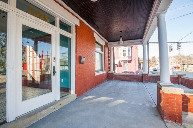 Foto del edificio - 1025 Scott Blvd