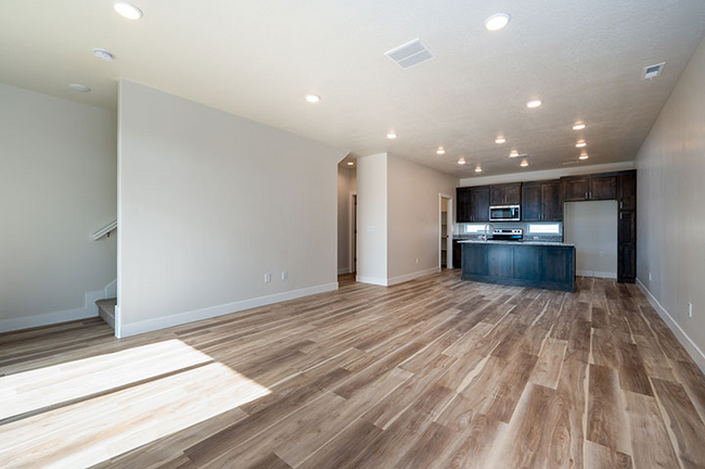 Building Photo - 647 S 450 E