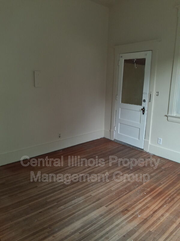 Foto del edificio - 505 E Locust St