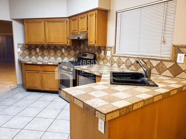 Building Photo - 1081 Overture Dr