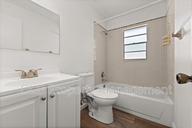 Building Photo - 305 Cavanah Dr