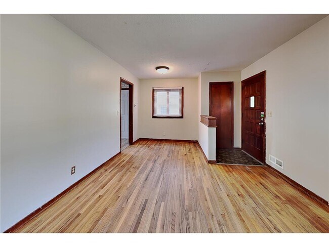 Foto del edificio - 11255 Arrowhead St NW