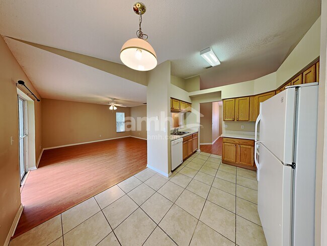 Building Photo - 12131 Woodglen Circle