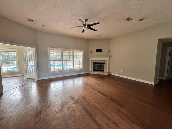 Building Photo - 183 Wood Crest Cir