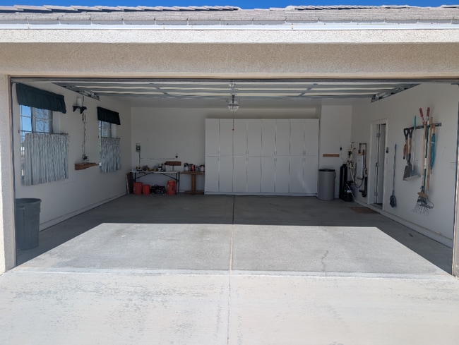 Building Photo - 3801 Malibou Ave