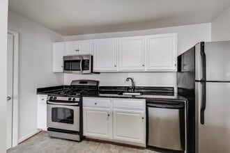 Building Photo - 12307 Braxfield Ct