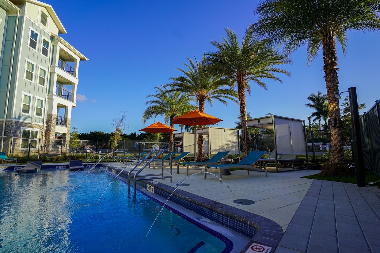 Maeva Modern Apartments 3000 Grand Cypress Dr Lutz, FL