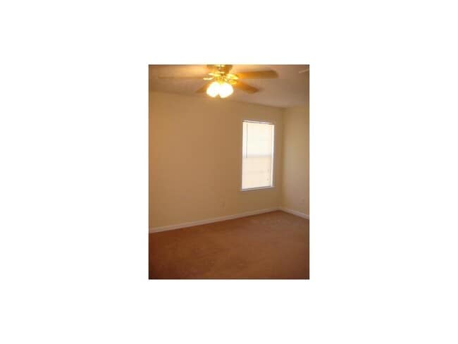 Building Photo - Stage Road Duplex Available August!