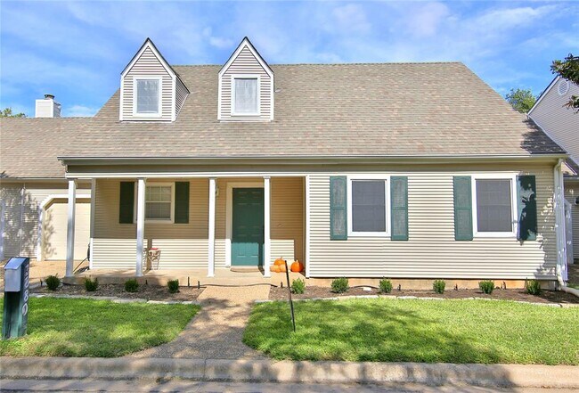 Building Photo - 3880 Williamsburg Cir
