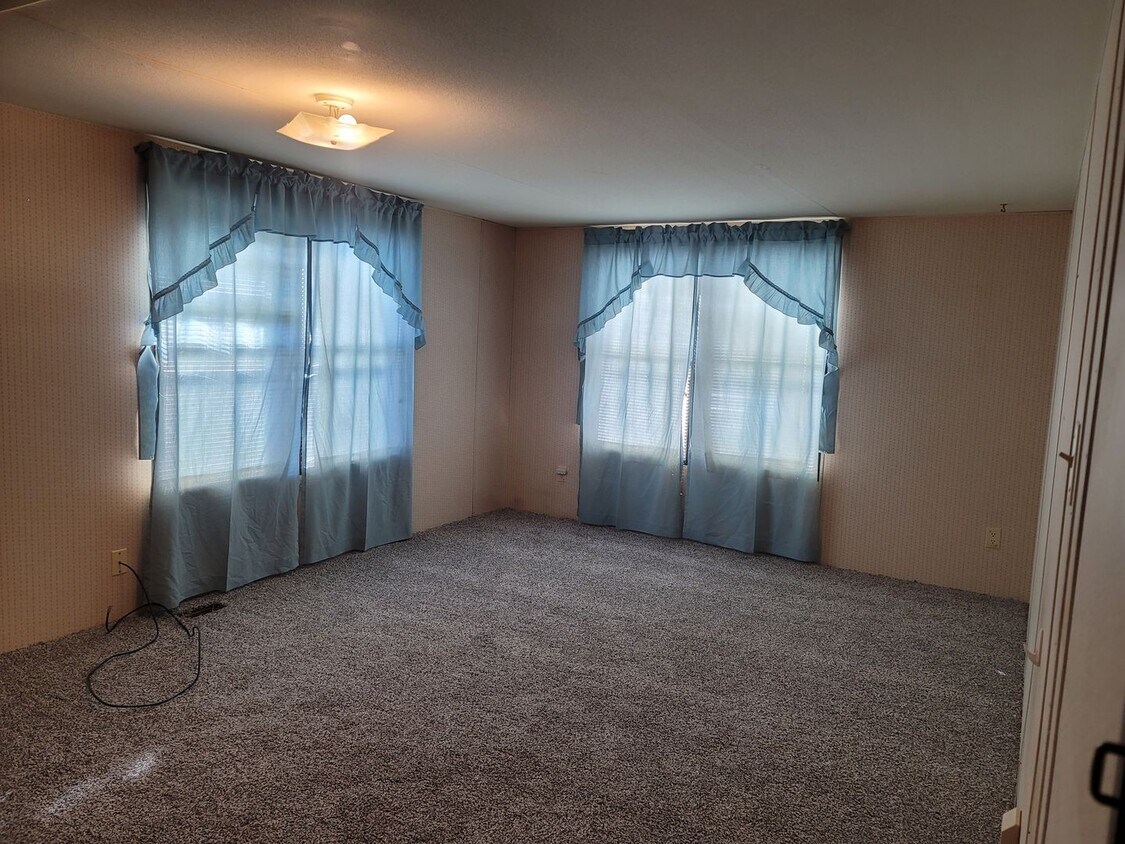 Foto principal - 300 Walker Lane