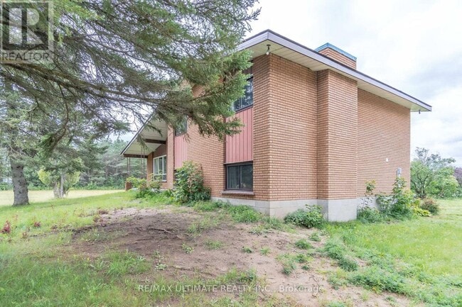 Building Photo - 321 Warrington Rd