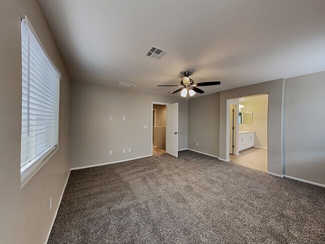 Building Photo - 7605 Scarlet Tapestry Ct