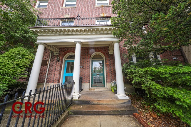 Building Photo - 1712 Beacon St