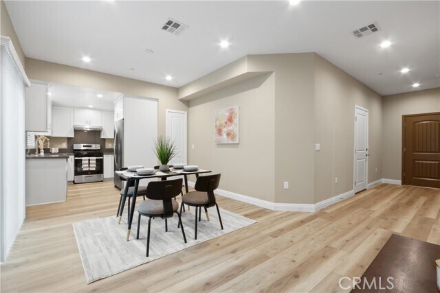 Foto del edificio - 13264 Ramona Blvd