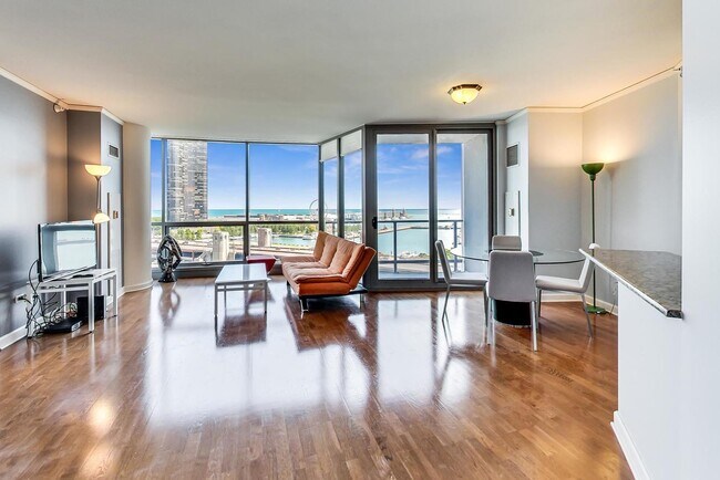 Building Photo - 420 E Waterside Dr