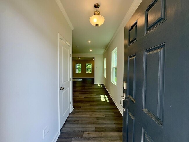 Foto del edificio - 319 Aster Bloom Ln