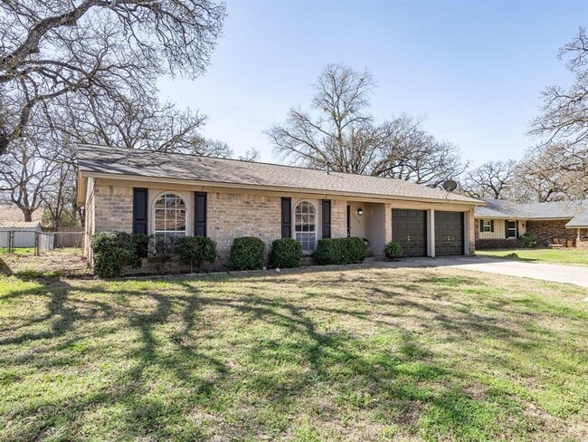 Building Photo - 3412 Woodthrush Ln